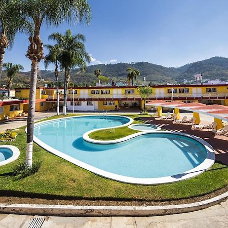 فندق Capital O Colon, Ciudad Guzman Jalisco المظهر الخارجي الصورة